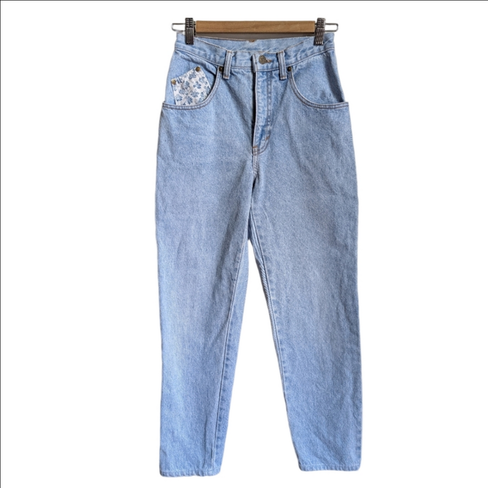 VINTAGE High Rise Light Wash Tappered Cadual Jeans Size 25